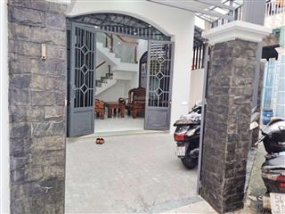 Nhà phan văn hớn 121m ( ngang 5.5m) chỉ 7,4 tỷ ( 61 triệu/m) cạnh tranh