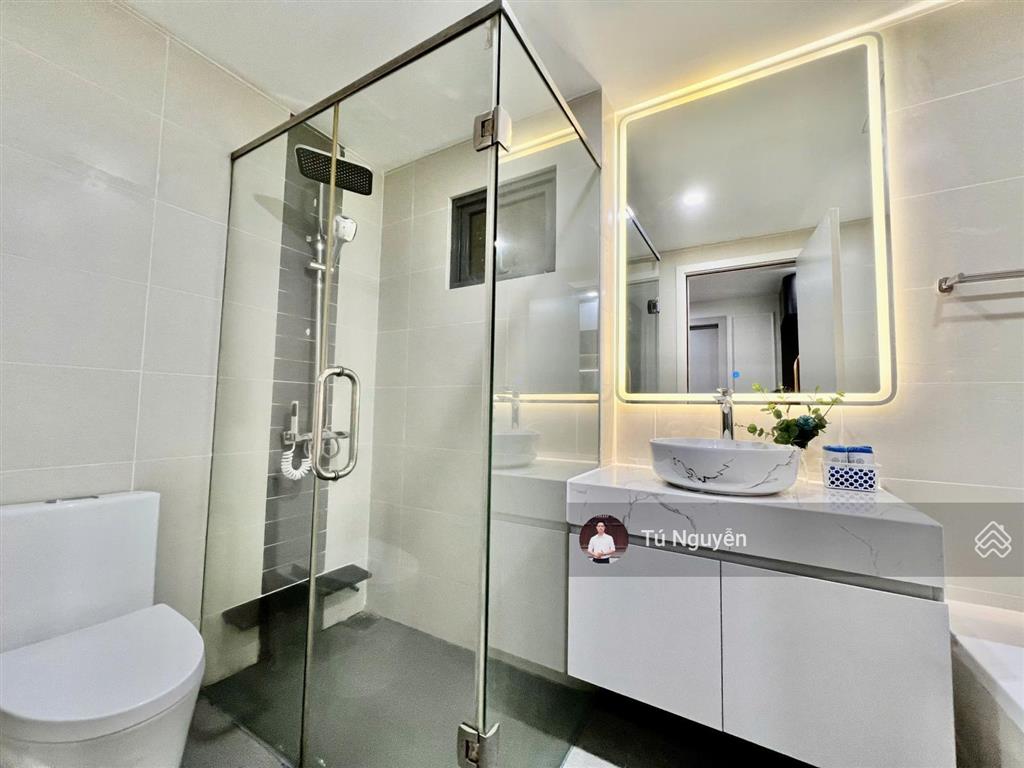 Chính chủ bán căn 2 phòng ngủ, 68m2 bea sky nguyễn xiển. giá 5.5 tỷ