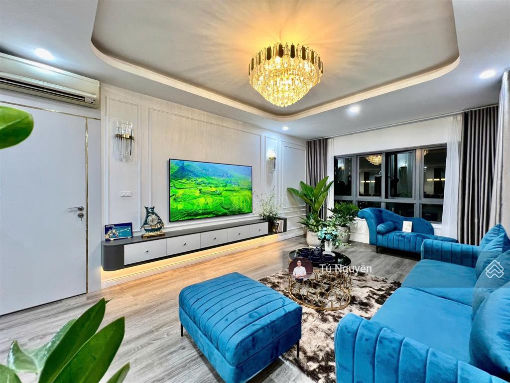 Chính chủ bán căn 2 phòng ngủ, 68m2 bea sky nguyễn xiển. giá 5.5 tỷ