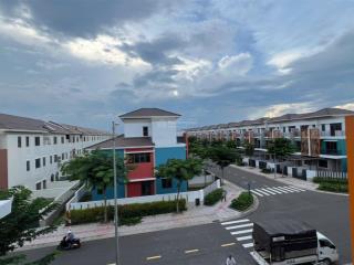 Cho thuê nhà liền kề giá hợp lí tại sun casa central, vsip ii, tp hcm.