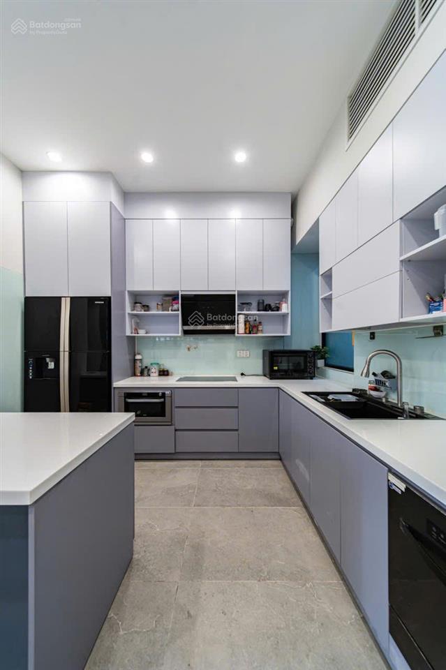 Cần tiền bán nhanh biệt thự vườn, mặt tiền đường phạm văn đồng, cạnh gigamall, pháp lý đầy đủ