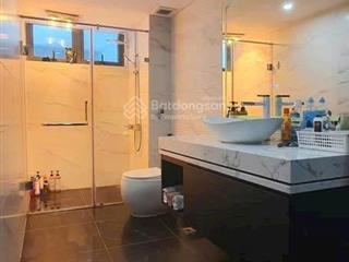 Cần bán căn hộ new skyline văn quán. dt 135m2, 3  phòng ngủ, 2vs. . 0983 669 ***