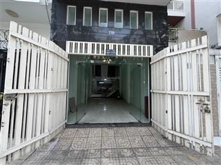 Bán mt 4.4m gần chợ, trường, nhà thờ.