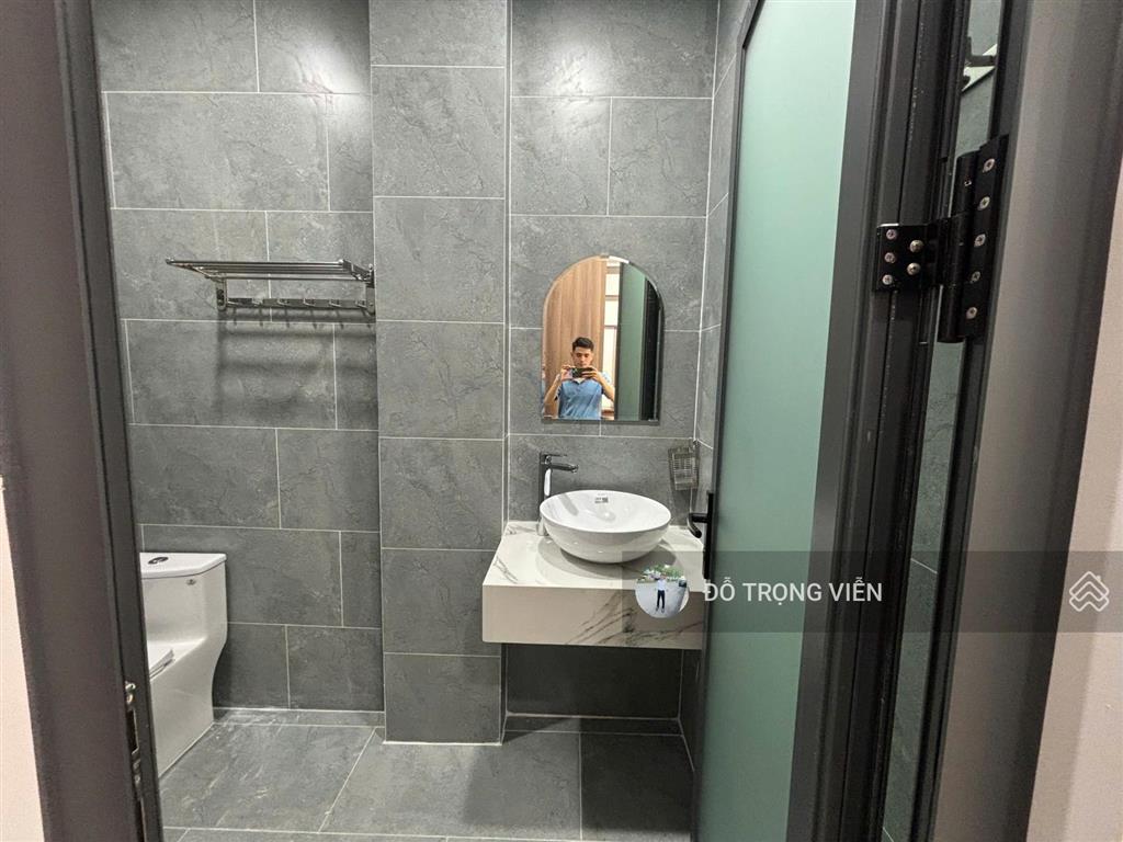 Chủ ngộp gấp bán, nhà mới xây 5 tầng, nhánh của kha vạn cân