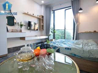 Căn hộ studio ban công full nội thất đường thích quảng đức q. phú nhuận / nhà có thang máy