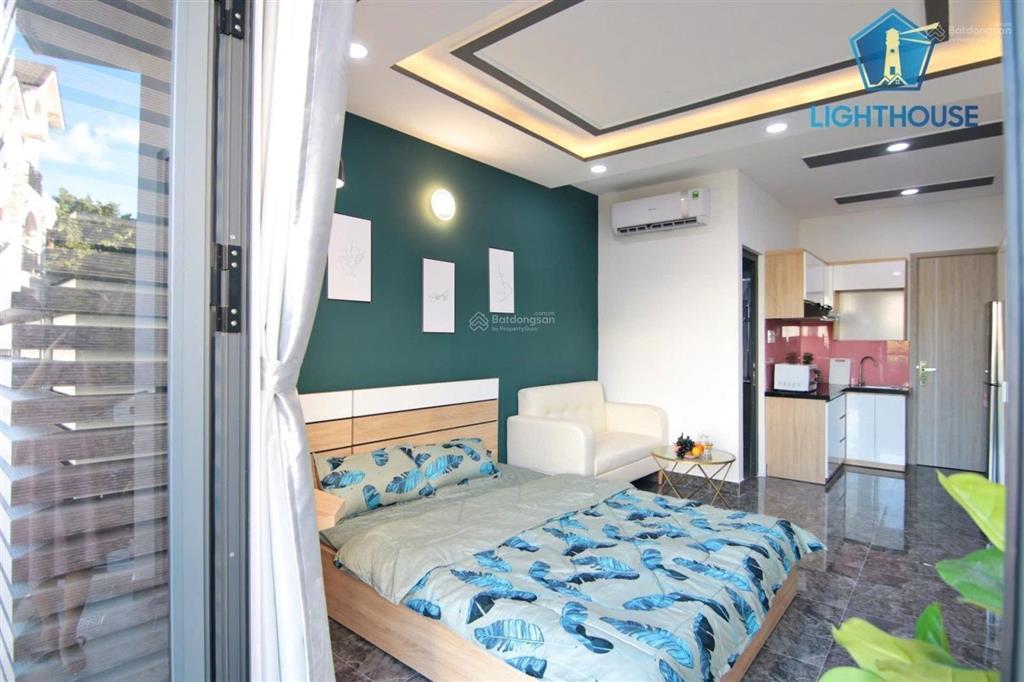 Căn hộ studio ban công full nội thất đường thích quảng đức q. phú nhuận / nhà có thang máy