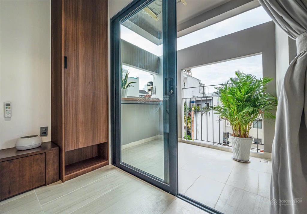 Cho thuê căn hộ full nội thất cao cấp quận phú nhuận, toà nhà trang bị thang máy, bảo vệ 24/24