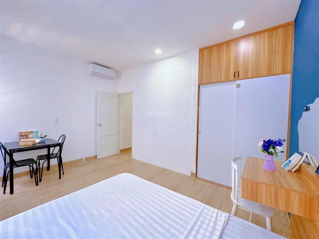 Cho thuê căn hộ 1pn full nội thất gần khu phan xích long, toà nhà bảo vệ 24/24