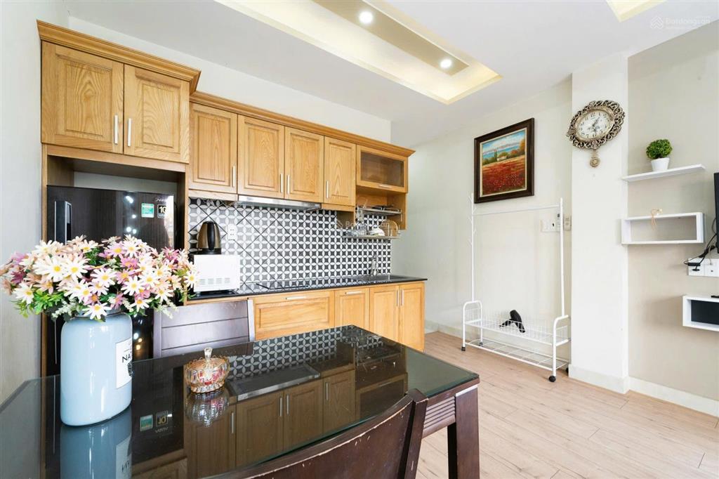 Cho thuê căn hộ full nội thất ngay khu phan xích long vị trí giáp quận 1, bình thạnh