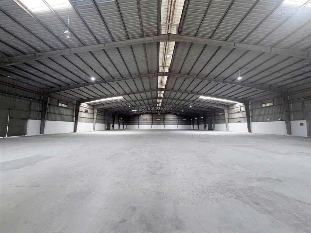 Cho thuê kho xưởng 1100m2, hóc môn