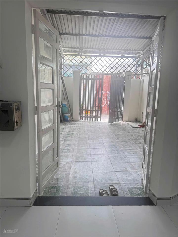 Cho thuê nhà nguyên căn 1 trệt 1 lửng 2 toilet 2 phòng ngủ