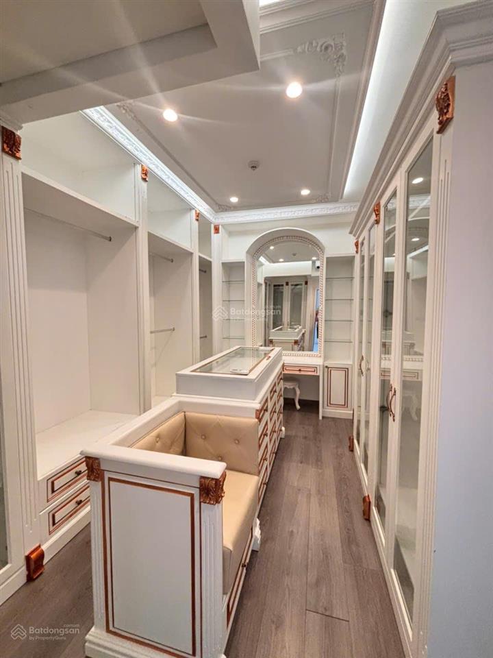 [hàng hiếm] căn hộ 3 phòng ngủ  ban công dài  121m2  10ty9  full nội thất như hình quá đẹp