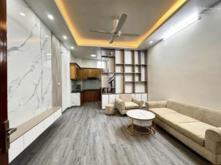 Lê trọng tấn nhà mới ở ngay  ôtô đỗ cồng  thoáng . gần công viên