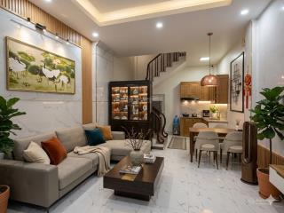 Nhà đẹp lô góc  ô tô đỗ cửa  kđt văn khê