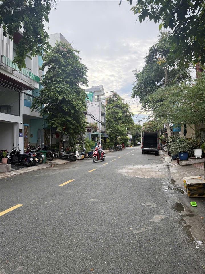 Nhà mặt tiền lê cao lãng, xây cao 6 tầng, giá chỉ 6,55 tỷ