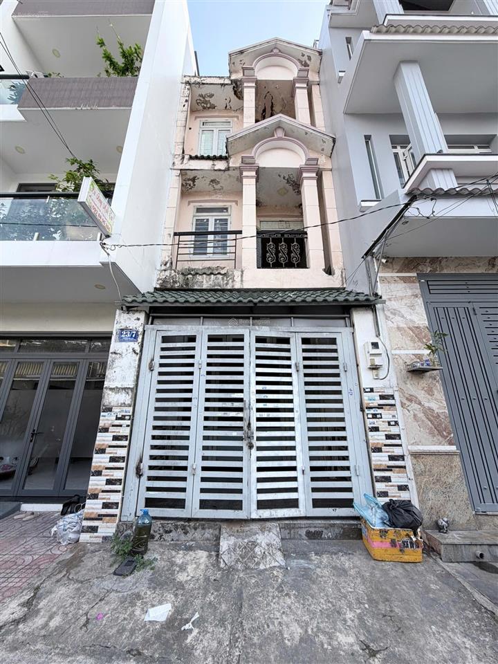 Nhà hẻm 12m nguyễn hữu tiến, tây thạnh giá chỉ 8,1 tỷ