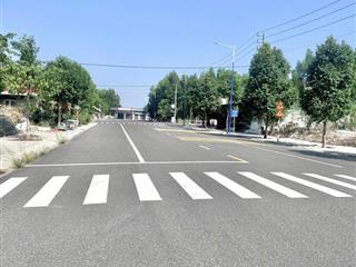 Bán gấp đất mt kinh doanh, buôn bán kcn becamex chơn thành 600tr  300m2 giá cực tốt!