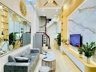 Nhà riêng full nội thất long lanh  siêu hiếm bùi xương trạch thanh xuân. dt 28m2 4 tầng  2,6 tỷ