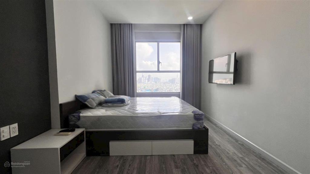 Nhà có nội thất, đã trống đẹp vào ở liền giá 17tr/tháng 76m2 bao phí quản lí.  0937 781 ***