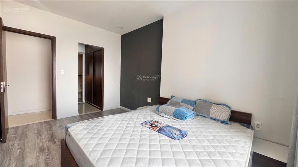 Nhà có nội thất, đã trống đẹp vào ở liền giá 17tr/tháng 76m2 bao phí quản lí.  0937 781 ***