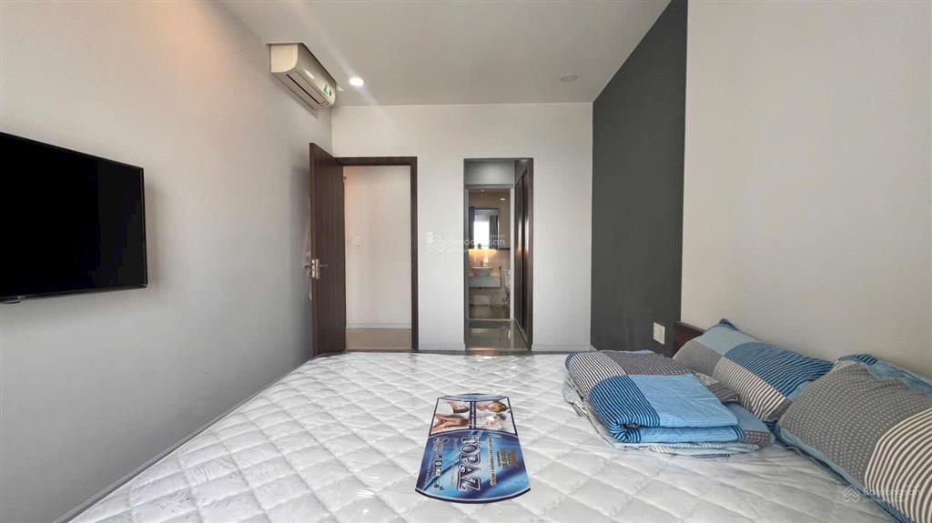 Nhà có nội thất, đã trống đẹp vào ở liền giá 17tr/tháng 76m2 bao phí quản lí.  0937 781 ***