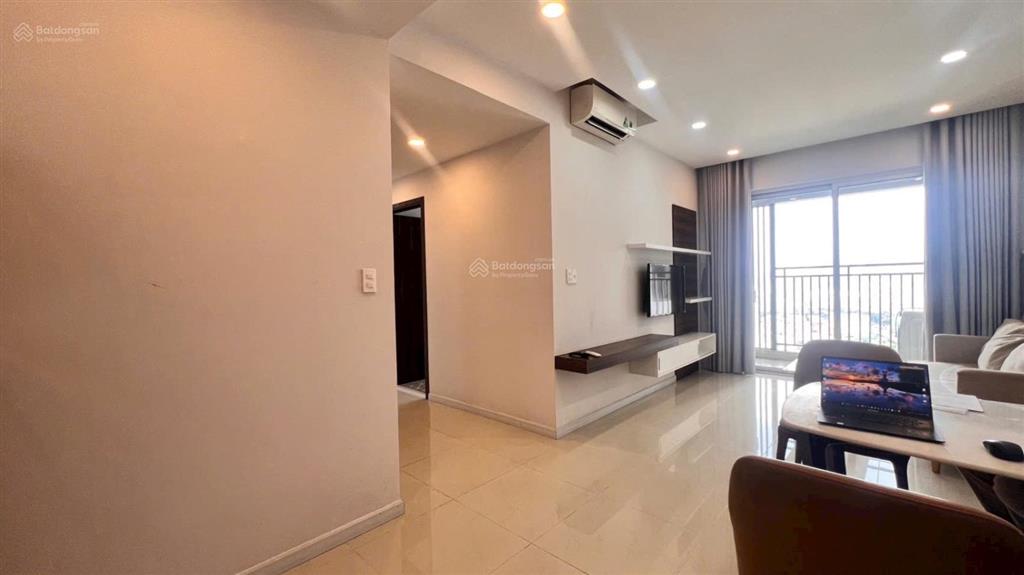 Nhà có nội thất, đã trống đẹp vào ở liền giá 17tr/tháng 76m2 bao phí quản lí.  0937 781 ***