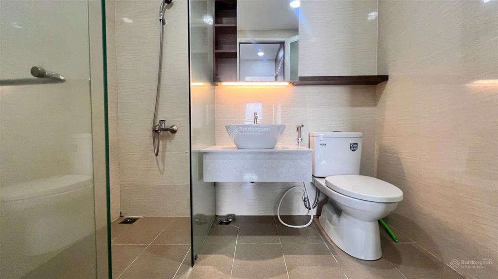 Nhà có nội thất, đã trống đẹp vào ở liền giá 17tr/tháng 76m2 bao phí quản lí.  0937 781 ***