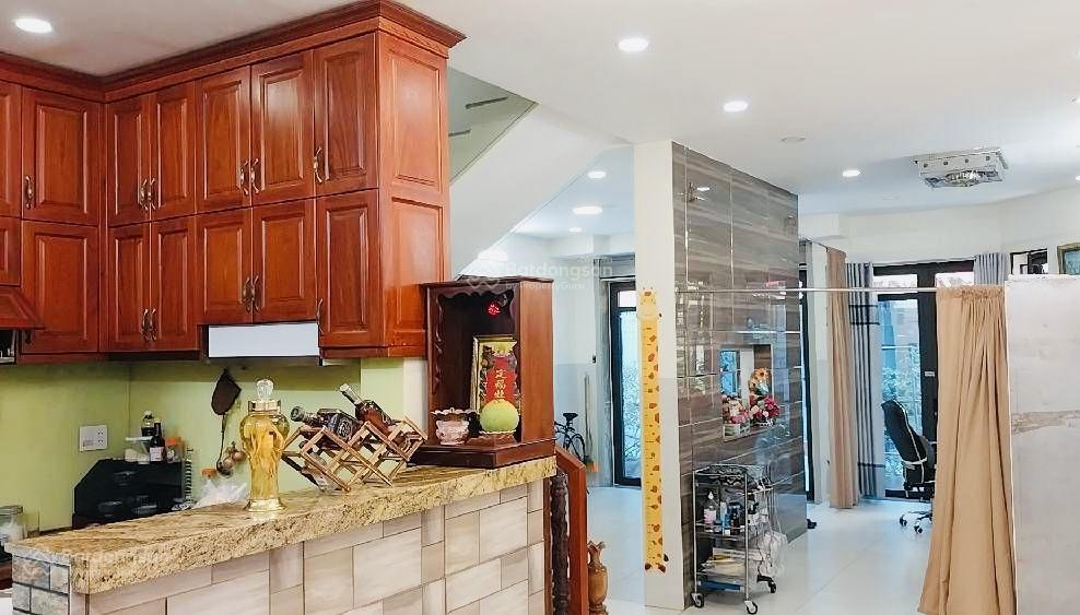 7x11m nhà mới 4 tầng góc hxh 6m hoà bình  lũy bán bích