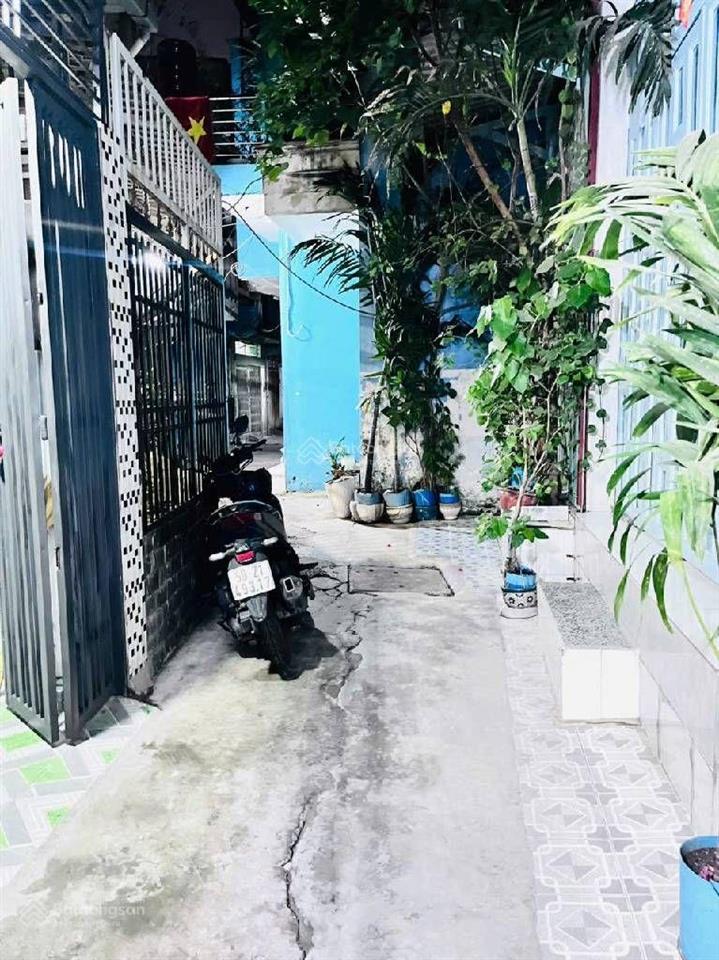 Mễ cốc q8, 30m2, 2 tầng, nở hậu, hẻm rộng thông thoáng, shr , chỉ 3tỷ nhỉnh, chính chủ gấp bán