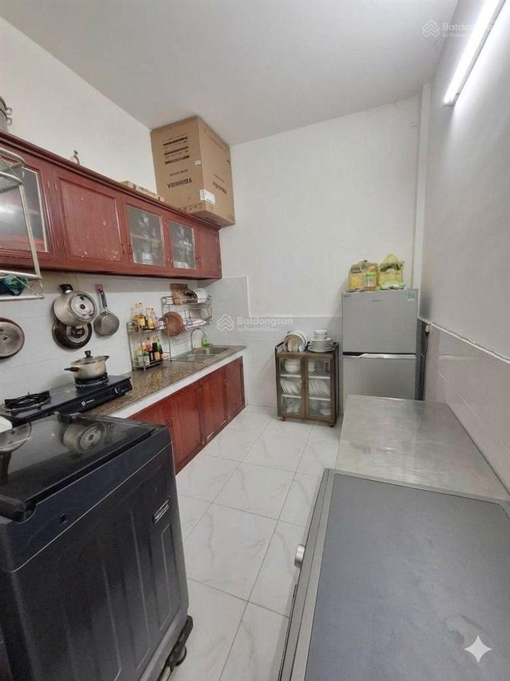 Hơn 2tỷ, p15 q8, 29m2, 3tầng, 4pn, hẻm rộng thoáng, k quy hoạch, chủ giảm mạnh