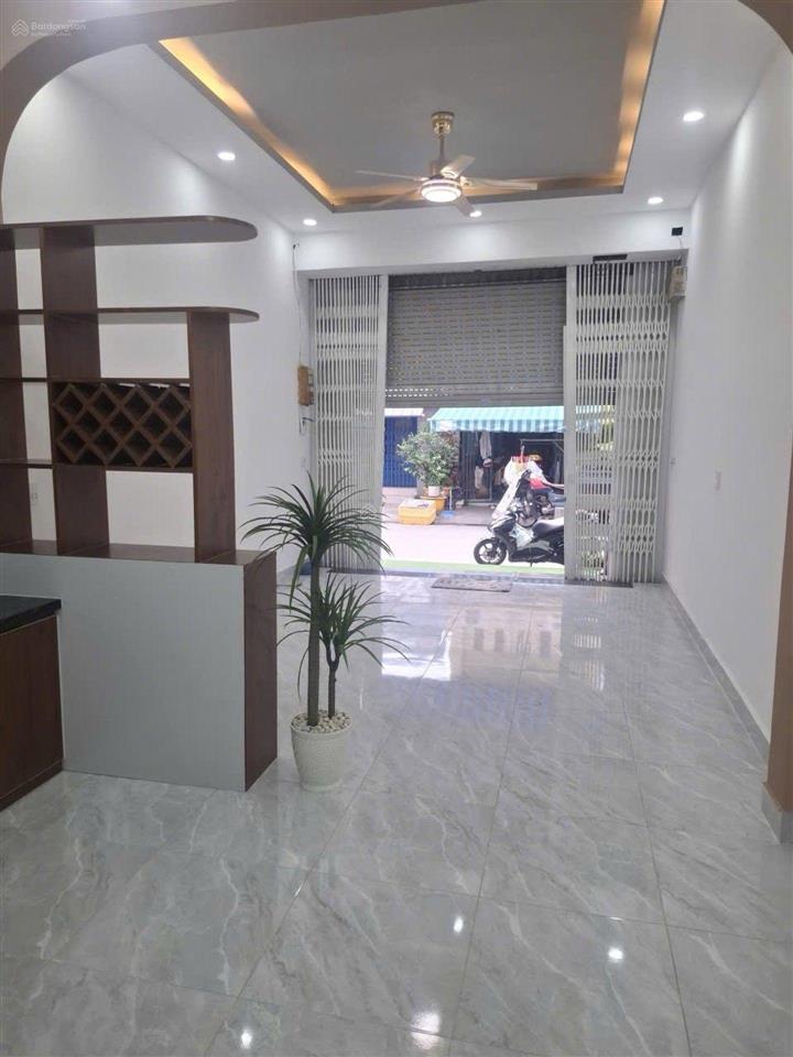 Bán nhà phú định quận 8 60m2 2 tầng  xe tải vi vu shr chỉ nhỉnh 5t chính chủ bán gấp