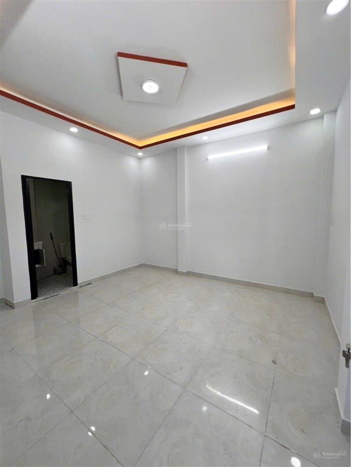 Bán nhà hơn 3tỷ đẹp  bình đông quận 8  38m2  3 tầng  4pn  shr  kqh  chính chủ