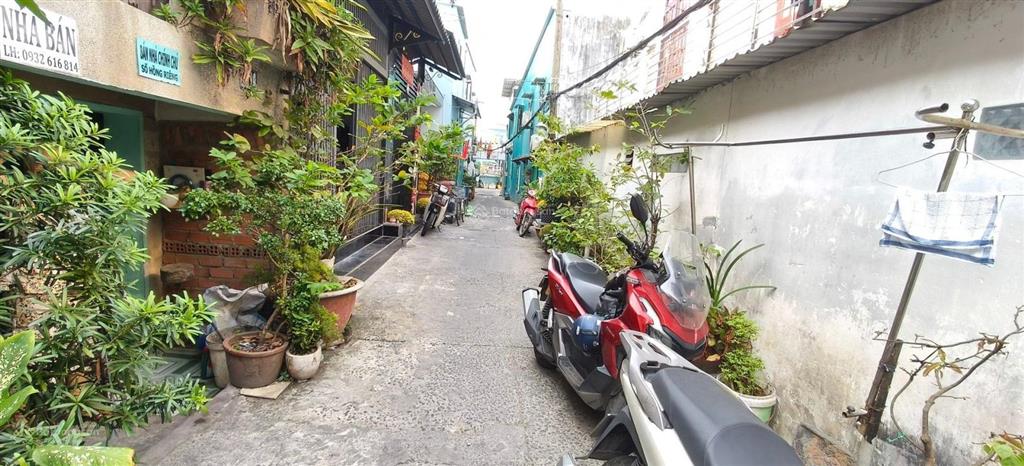 Bán nhà nhỉnh 3 tỷ phú định quận 8, 45m², 2 tầng, hẻm siêu đẹp, shr, kqh, chủ kẹt bán