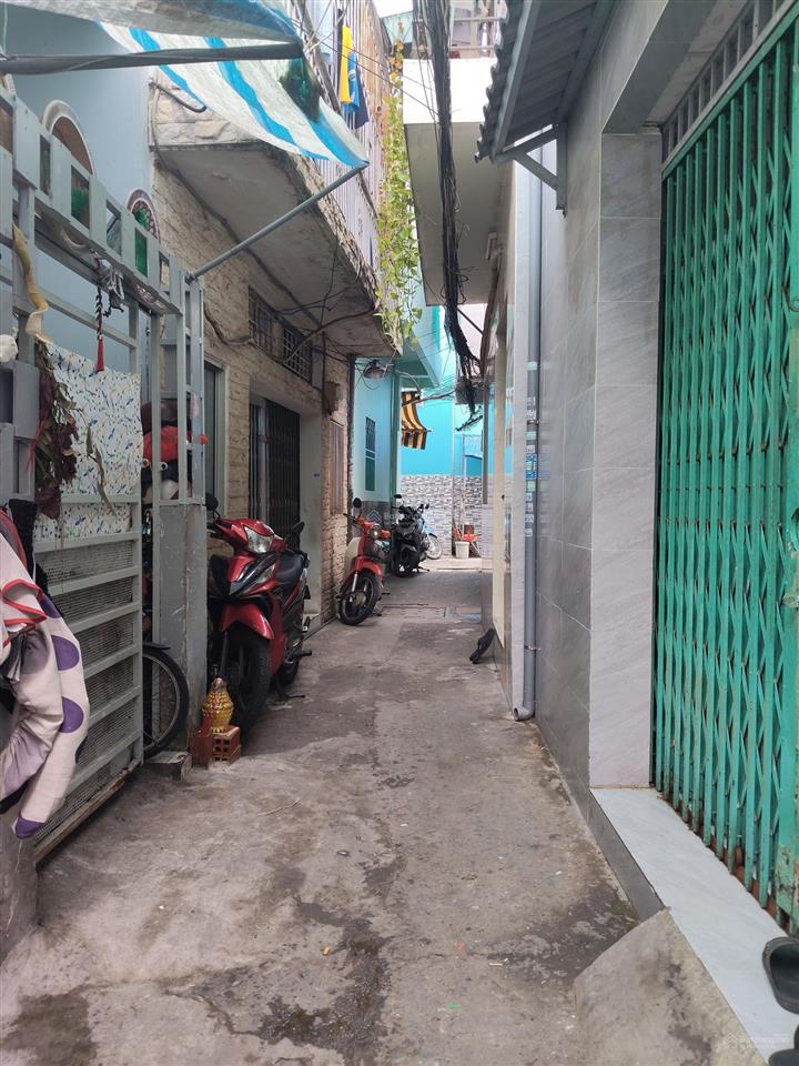 Nhà bán cao xuân dục phường 12 q8, 25m2, 2 tầng, hẻm thông, shr, nhỉnh 2tỷ, sát cầu chà và