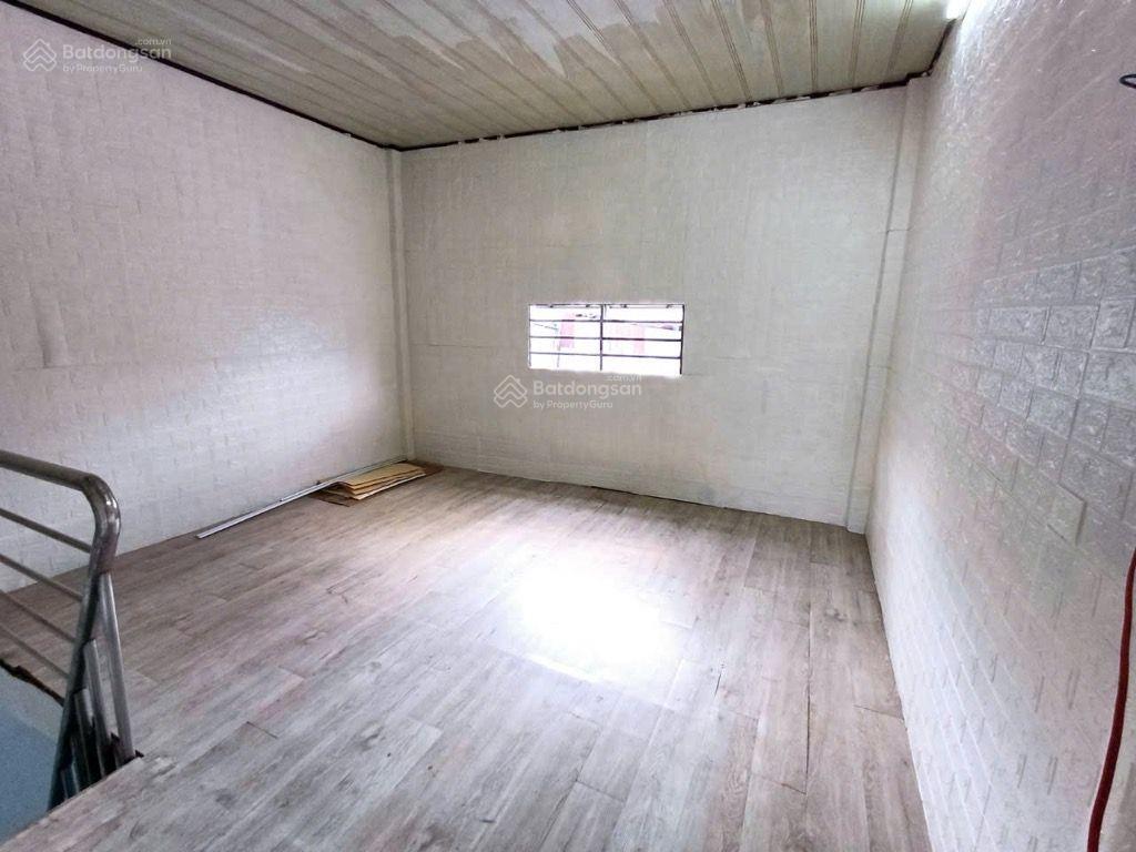 Nhà bán cao xuân dục phường 12 q8, 25m2, 2 tầng, hẻm thông, shr, nhỉnh 2tỷ, sát cầu chà và