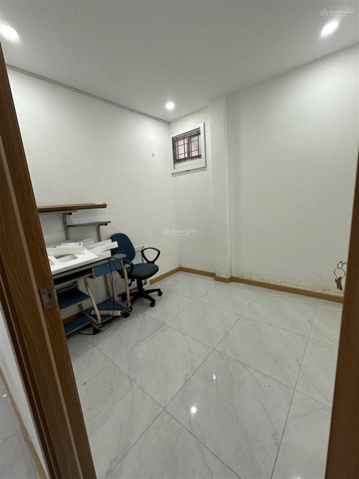 Bán nhà mễ cốc quận 8  42m2  ngang 4m2  2 tầng  shr vuông vức  nhỉnh 2 tỷ
chính chủ gấp bán