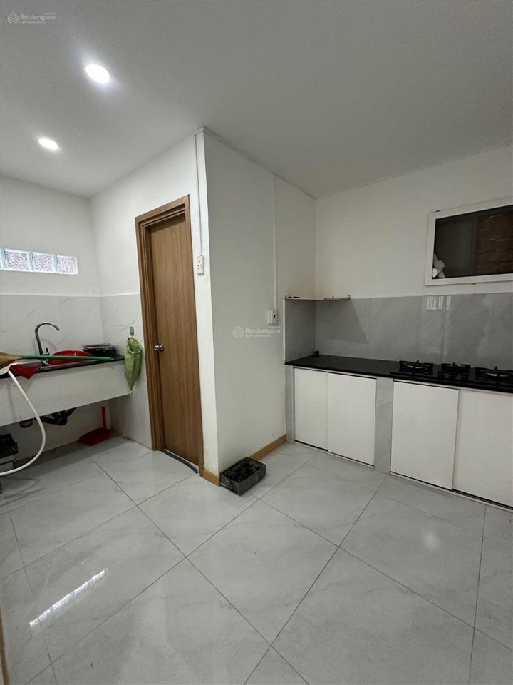 Bán nhà mễ cốc quận 8  42m2  ngang 4m2  2 tầng  shr vuông vức  nhỉnh 2 tỷ
chính chủ gấp bán