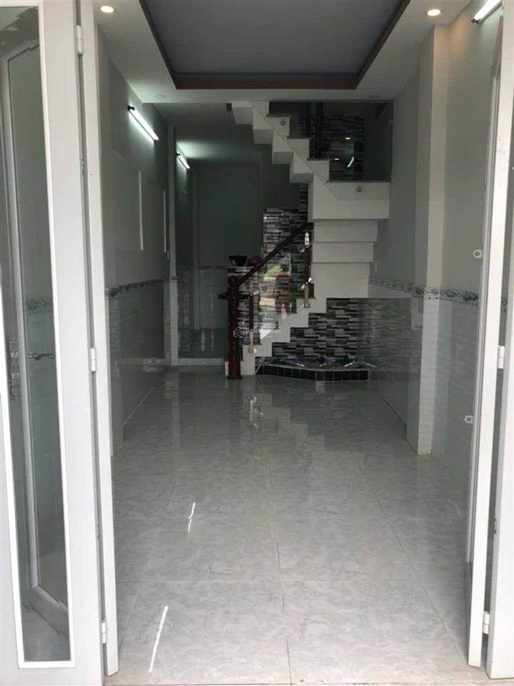 Bán nhà mặt tiền quận 8  35m2  2 tầng  shr  kinh doanh sầm uất  3tỷ**. chính chủ