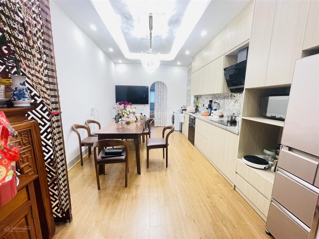 Tòa dòng tiền hoàng hoa thám,6 tầng tm, ngõ thông, dòng tiền tốt 86tr/tháng, vừa ở vừa cho thuê.