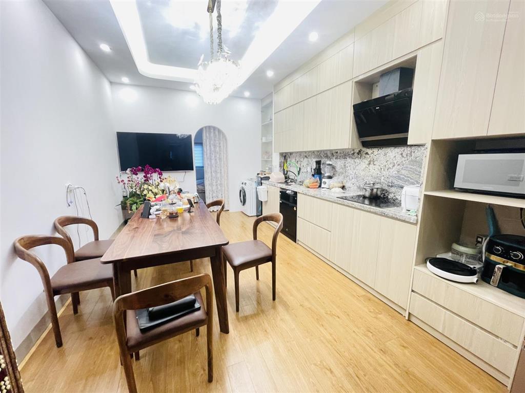 Tòa dòng tiền hoàng hoa thám,6 tầng tm, ngõ thông, dòng tiền tốt 86tr/tháng, vừa ở vừa cho thuê.