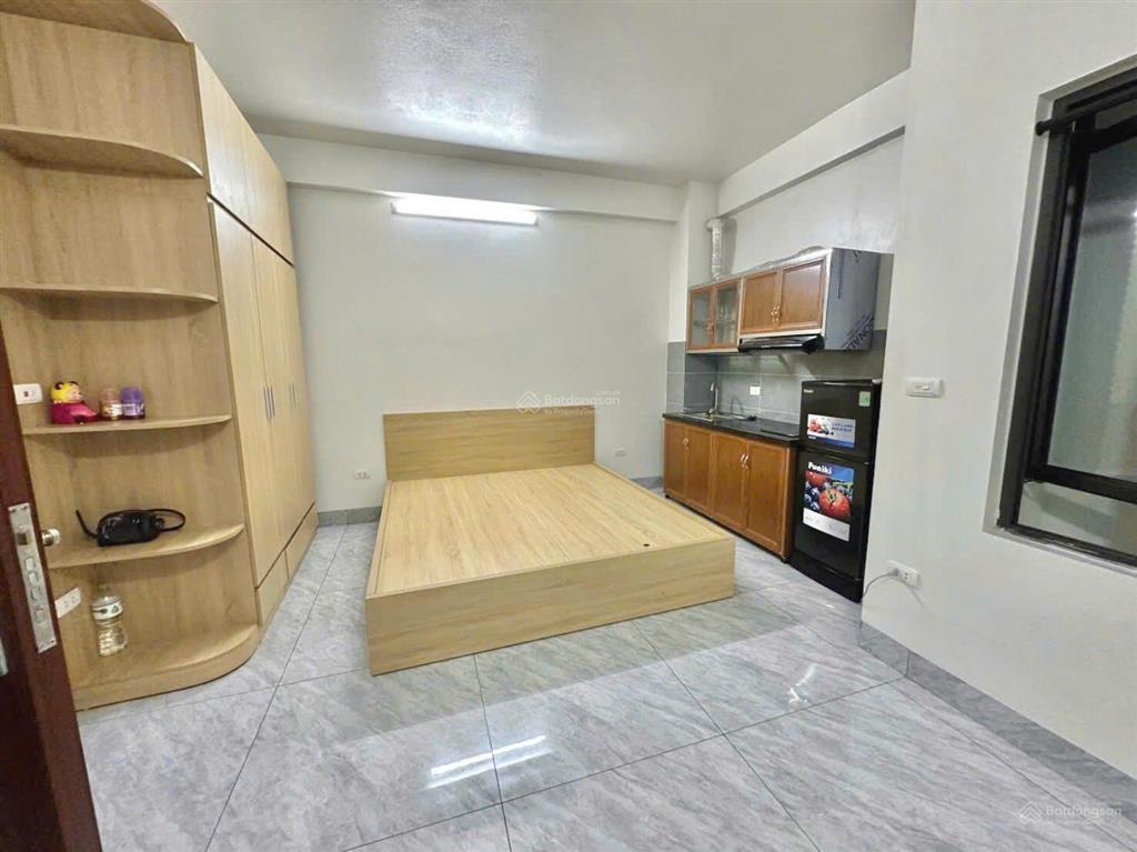 Ccmn đầy đủ nội thất 3tr6  tủ lạnh, bếp  chỉ cần xách vali và ở ngay