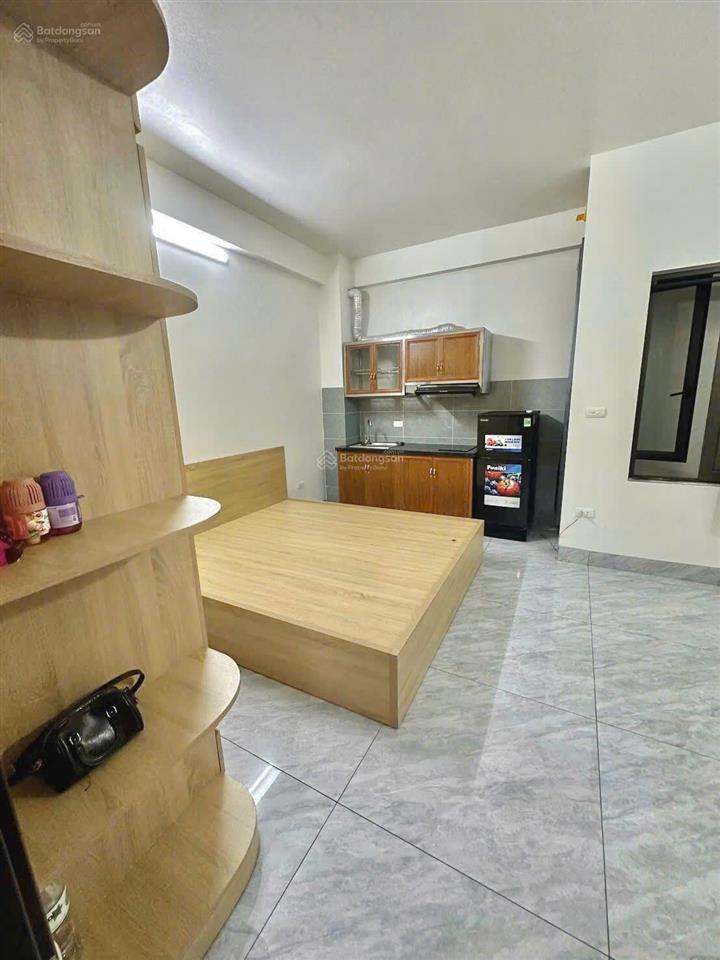 Ccmn đầy đủ nội thất 3tr6  tủ lạnh, bếp  chỉ cần xách vali và ở ngay