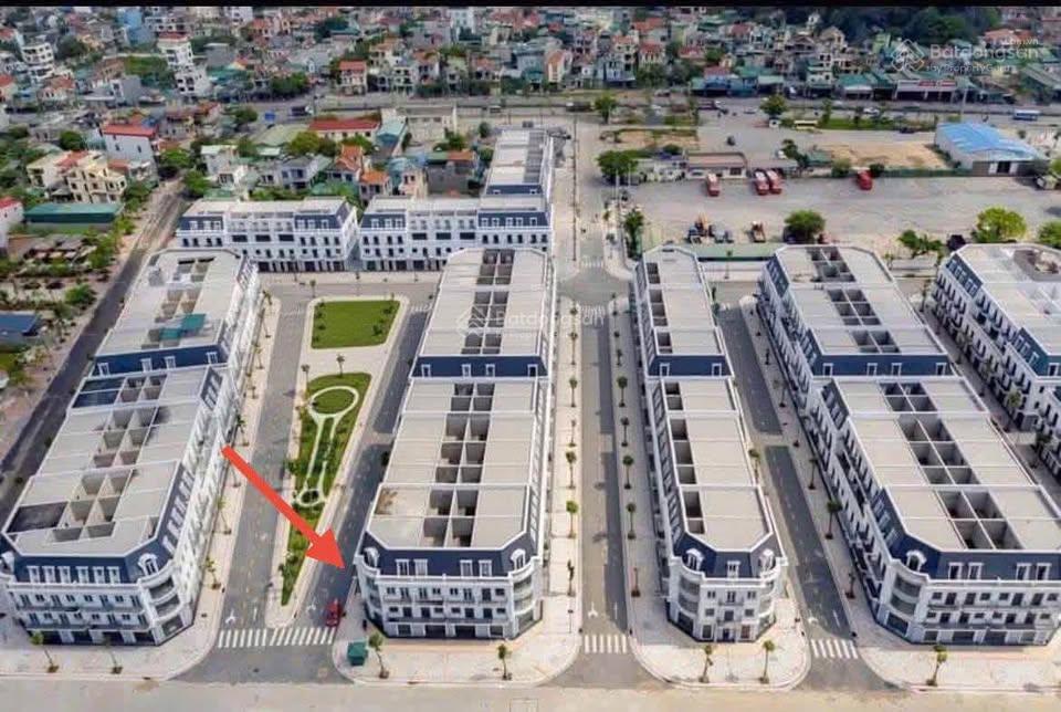 Chính chủ bán căn góc shophouse cẩm phả vị trí vip, 127m2