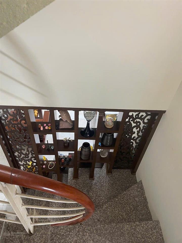 Nhà hoàng liệt 5 tầng gần nước ngầm, 4pn, thoáng trước sau, cách ô tô tránh 5m, 7.5 tỷ, ở luôn