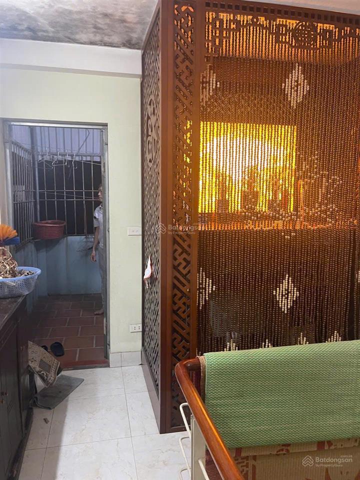 Nhà hoàng liệt 5 tầng gần nước ngầm, 4pn, thoáng trước sau, cách ô tô tránh 5m, 7.5 tỷ, ở luôn