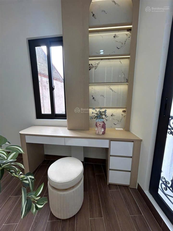 Lõi phố cũ phường hai bà trưng  có thang máy  11.6 tỷ. chủ ngộp cần tiền cắt lỗ 300 triệu!