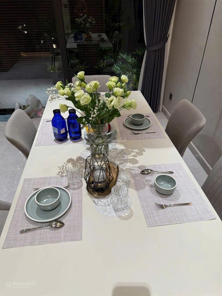Cho thuê nhà biệt thự, liền kề tại phú mỹ hưng, nhà mới đẹp, 3 tầng, 4pn, 4wc, 126m2 (7x18), ở ngay