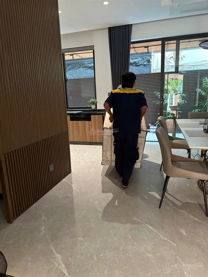 Cho thuê nhà biệt thự, liền kề tại phú mỹ hưng, nhà mới đẹp, 3 tầng, 4pn, 4wc, 126m2 (7x18), ở ngay