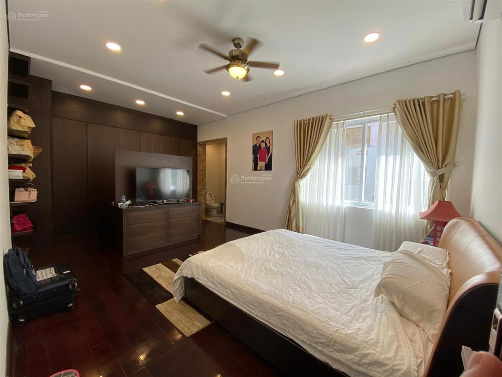 Cho thuê biệt thự song lập phú mỹ hưng 210m2 10,5x20m 4pn 4wc gần nguyễn đức cảnh phạm thái bường