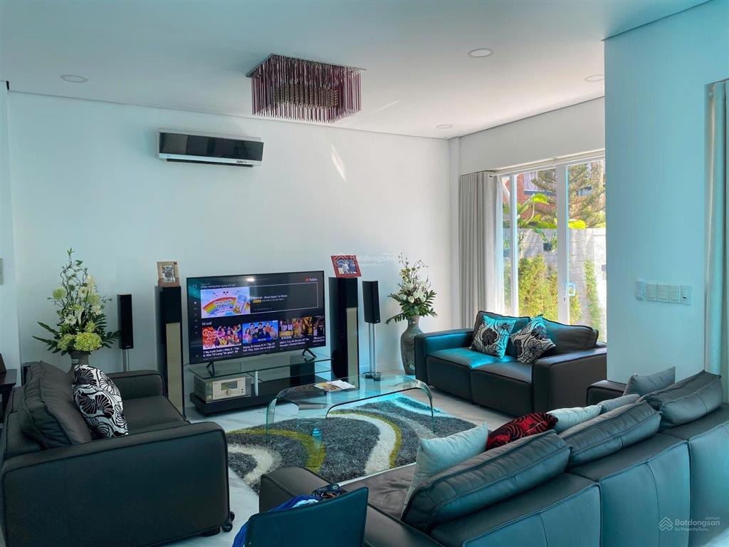Cho thuê biệt thự song lập phú mỹ hưng 210m2 10,5x20m 4pn 4wc gần nguyễn đức cảnh phạm thái bường